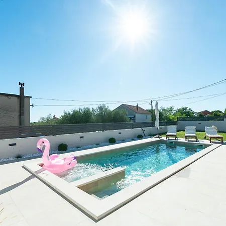Villa Cvita With Pool Slivnica